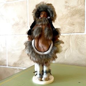 American Girl, Girls of Many Lands, American Indian-Eskimo Doll.
